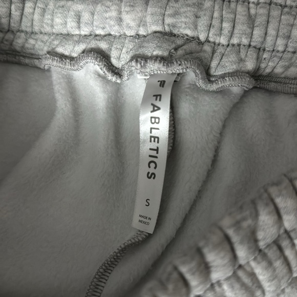 Fabletics sweatpants - Picture 3 of 3